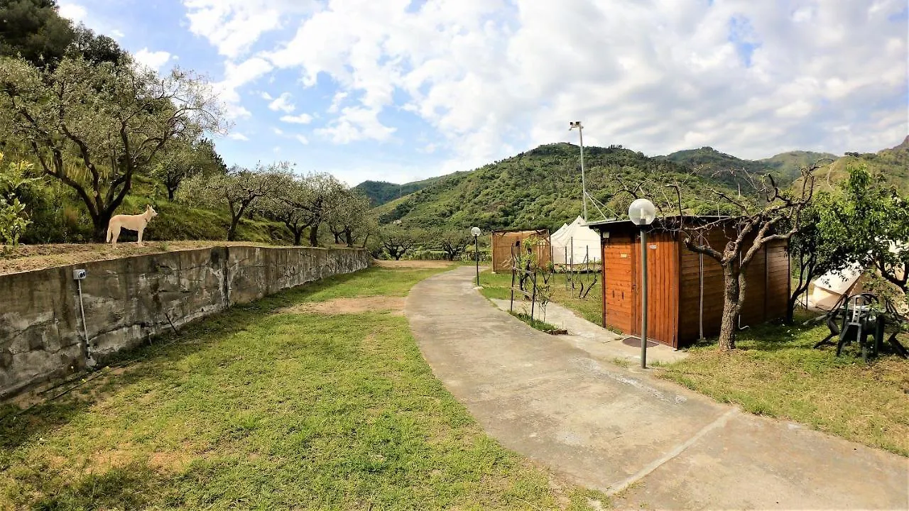 Gole Alcantara Mini Campeggio Privato Motta Camastra