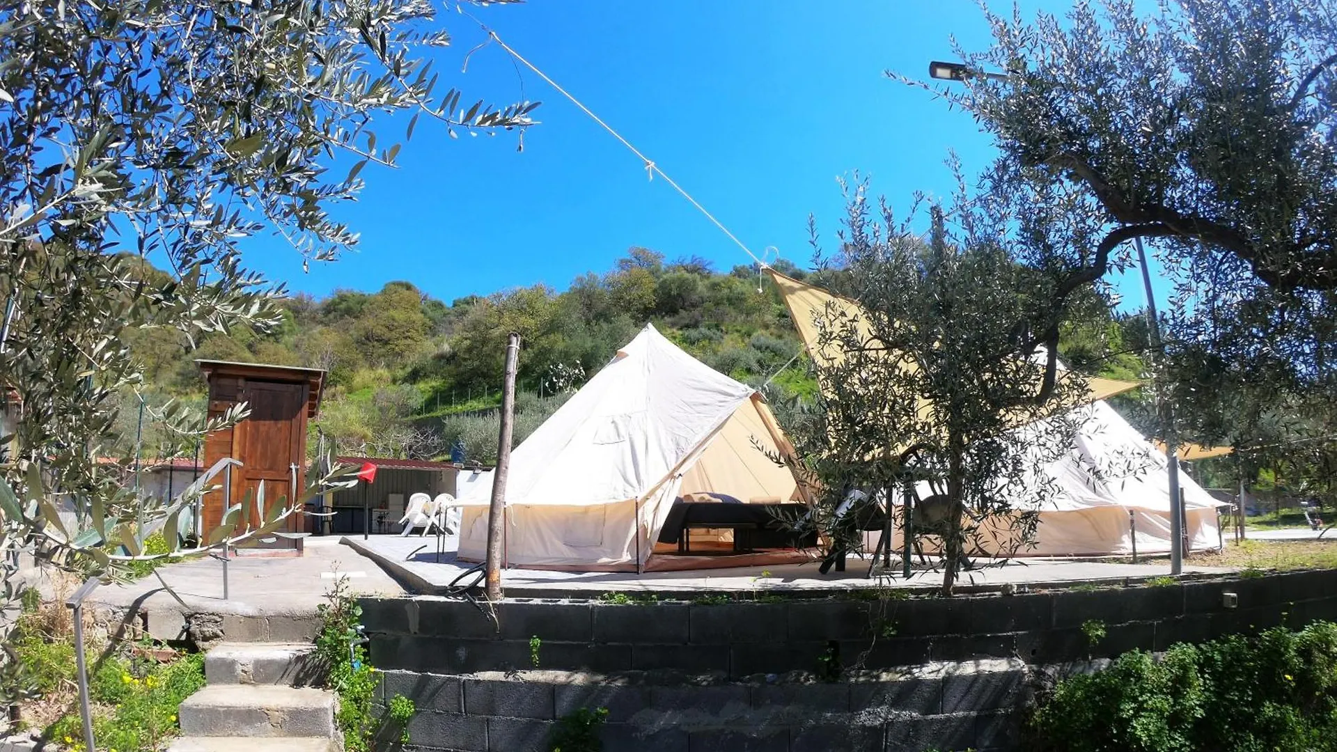 Gole Alcantara Mini Campeggio Privato Motta Camastra Campsite